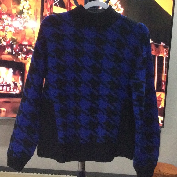NWOT Black and Cobalt Houndstooth Sweater (M) - Picture 3 of 10